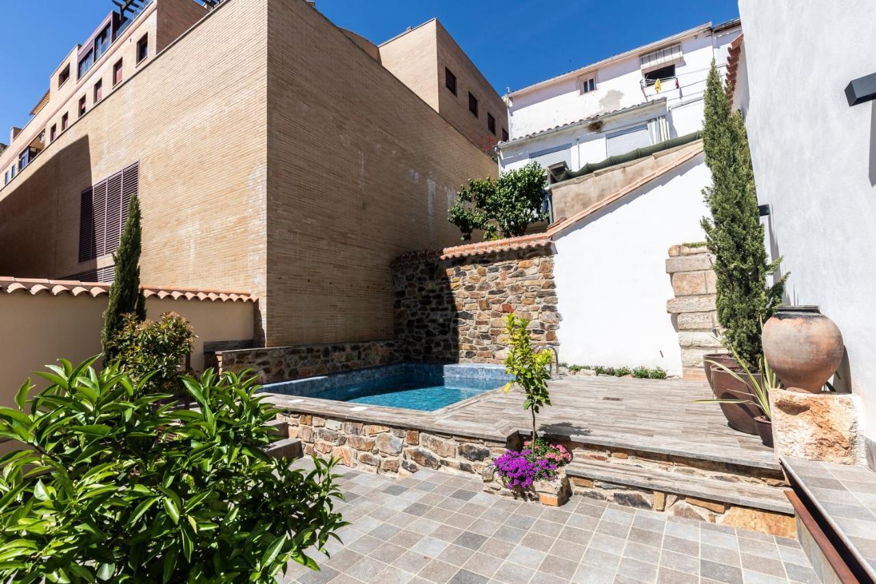 Apartamentos Turisticos De La Bernarda Caces Екстериор снимка