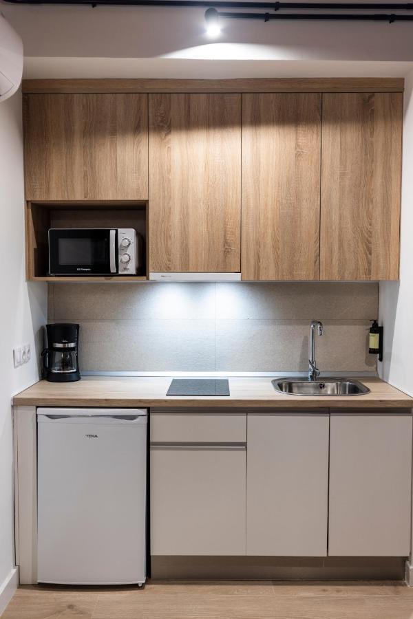 Apartamentos Turisticos De La Bernarda Caces Екстериор снимка