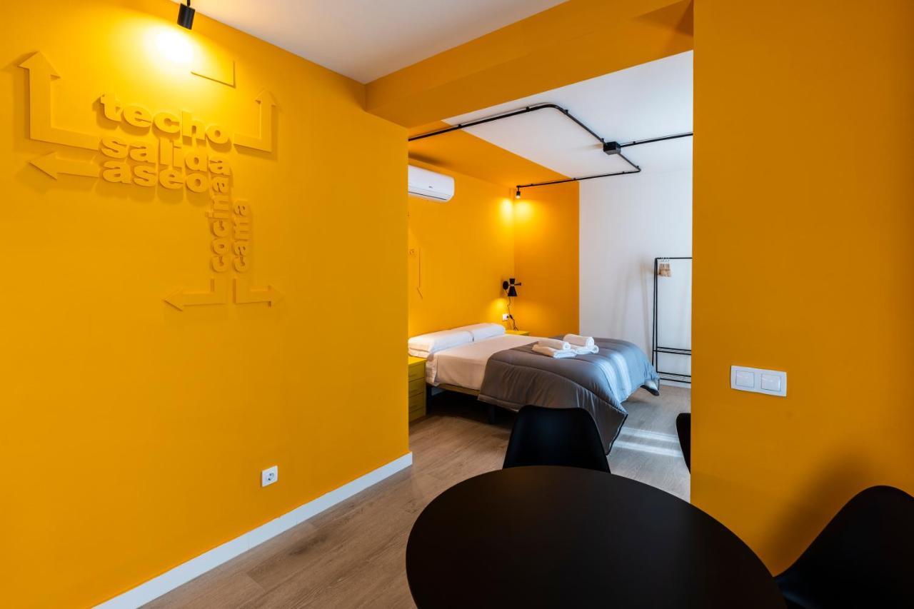 Apartamentos Turisticos De La Bernarda Caces Екстериор снимка