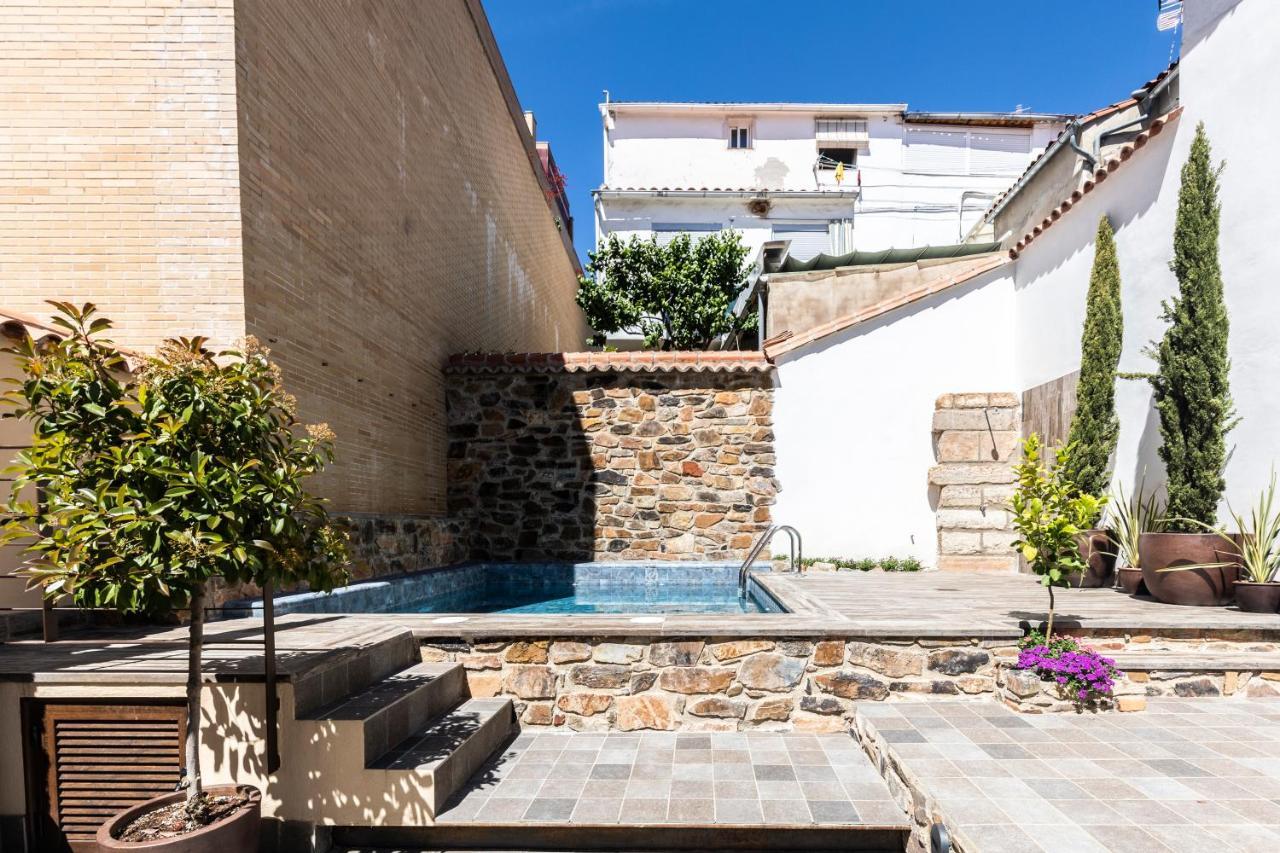 Apartamentos Turisticos De La Bernarda Caces Екстериор снимка